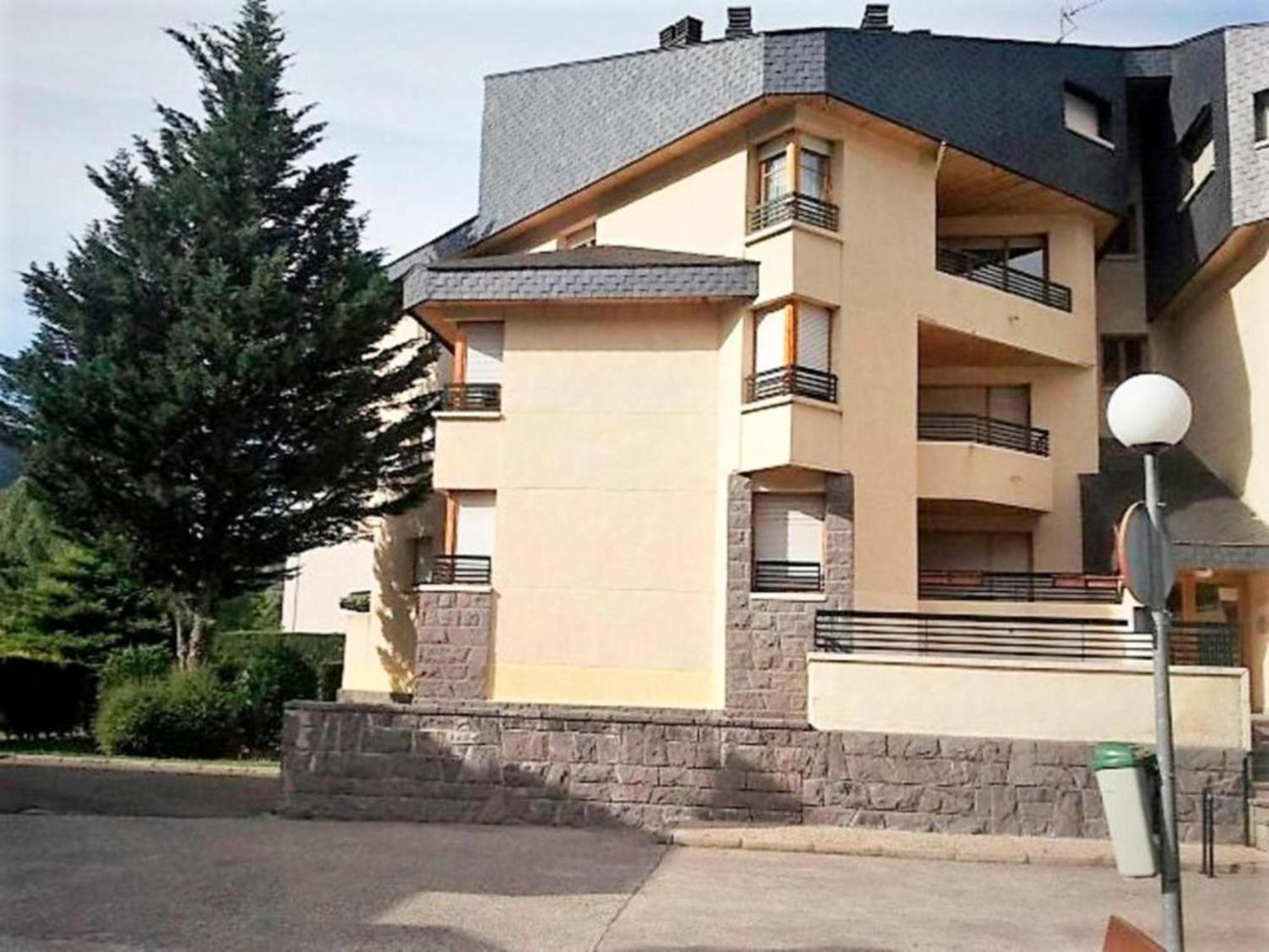 Apartamentos Valle De Tena - Biescas 3000 Eksteriør billede
